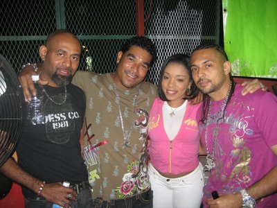 Brian Morris, Destra, Steve Urchin, Sean Paul