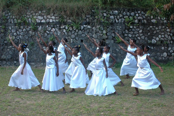 AIR YOUR SCHOOL Featured Essex Hall Primary School seen here rehearsing before the show, November 28, 2010 Photo: Courtesy of Mr. L. Thoma